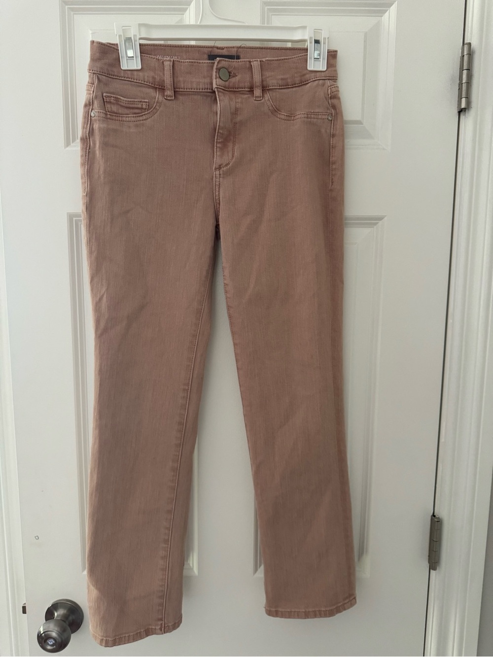 DL1961 Straight Leg Jeans in Dusty Mauve